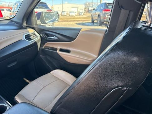 Used 2022 Chevrolet Equinox Premier image 17