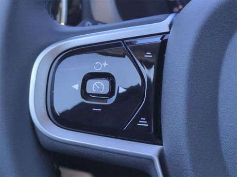 New 2026 Volvo XC60 B5 Plus w/ Protection Package Premier image 24