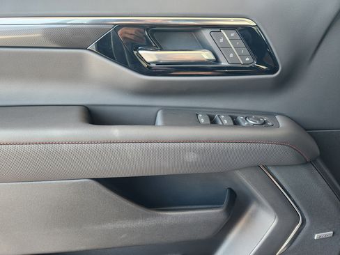 New 2026 Chevrolet Suburban RST w/ RST Capability Package image 18