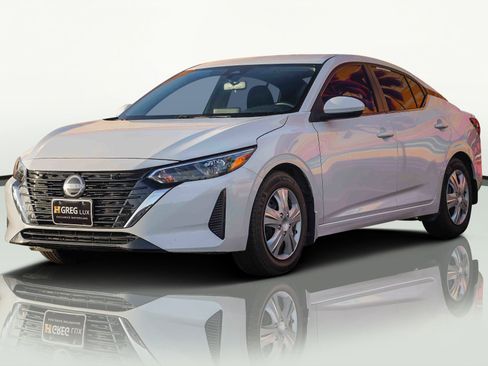 Used 2024 Nissan Sentra SV image 5