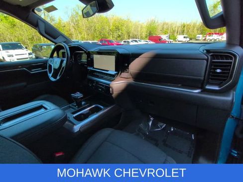 Used 2022 Chevrolet Silverado 1500 RST AWD/4WD image 29