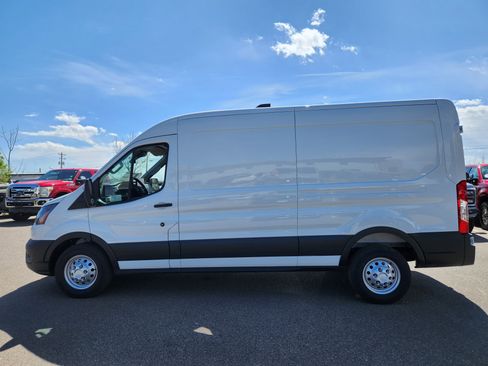 New 2026 Ford Transit 250 148 Medium Roof Extended AWD image 4
