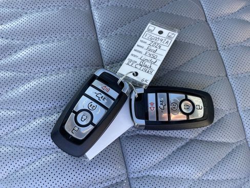 Used 2024 Ford F450 Limited w/ FX4 Off-Road Package image 31