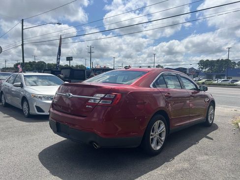 Used 2015 Ford Taurus SEL image 3