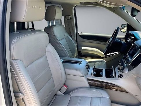 Used 2015 GMC Yukon Denali w/ Open Road Package AWD/4WD image 29