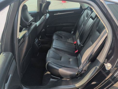Used 2019 Ford Fusion Titanium AWD/4WD image 10