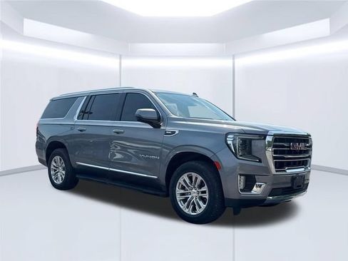 Used 2022 GMC Yukon XL SLT w/ SLT Luxury Package AWD/4WD image 9