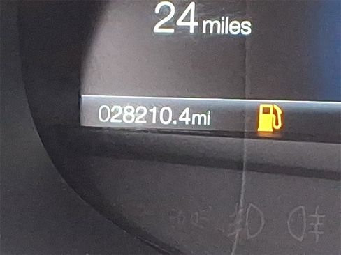 Used 2022 Ford Edge SEL w/ Convenience Package image 18