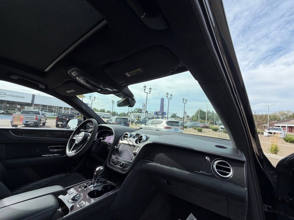 Used 2020 Bentley Bentayga Speed AWD/4WD image 11
