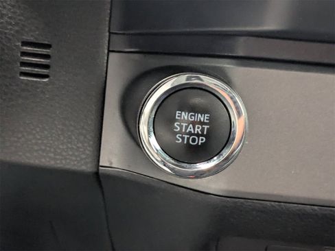 Used 2020 Toyota Tacoma TRD Sport w/ Phone Cable & Charge Package image 34