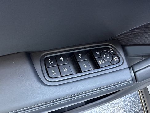 New 2026 Porsche Cayenne GTS AWD/4WD image 13
