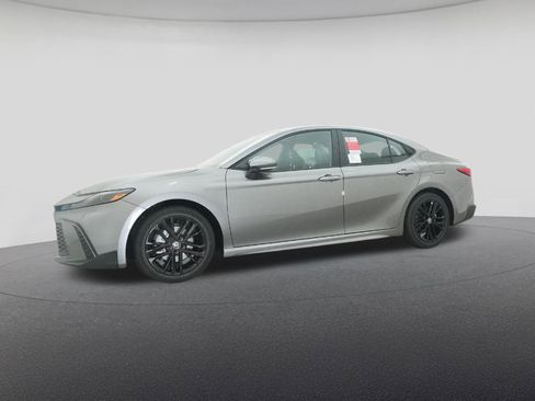 New 2026 Toyota Camry SE image 18