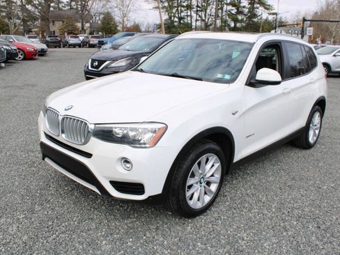 Used 2017 BMW X3 xDrive28i AWD/4WD image 2