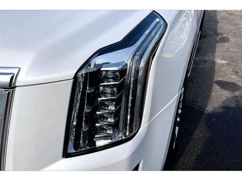 Used 2020 Cadillac Escalade 4WD image 33