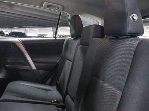 Certified 2017 Toyota RAV4 LE w/ Carpet Mat Package AWD/4WD image 19