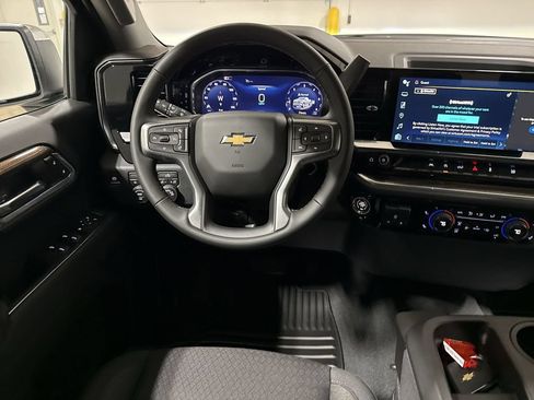 New 2026 Chevrolet Silverado 1500 LT AWD/4WD image 11