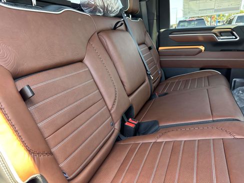 New 2025 GMC Sierra 2500 Denali Ultimate w/ Max Trailering Package image 26