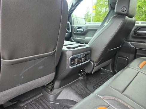 Used 2020 GMC Sierra 1500 AT4 w/ AT4 Premium Package AWD/4WD image 18