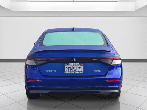 Used 2024 Honda Accord Sport image 6