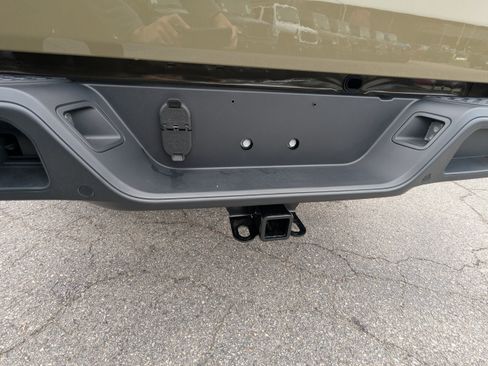 Certified 2025 Jeep Gladiator Sport image 28