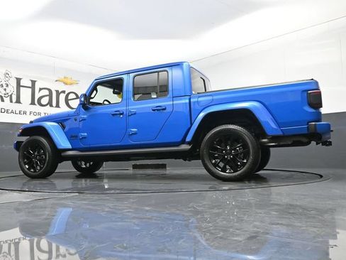 Used 2022 Jeep Gladiator Overland AWD/4WD image 54