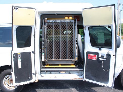 Used 2007 Ford E-250 and Econoline 250 RWD image 24