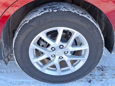 Used 2023 Chevrolet Equinox LT image 12