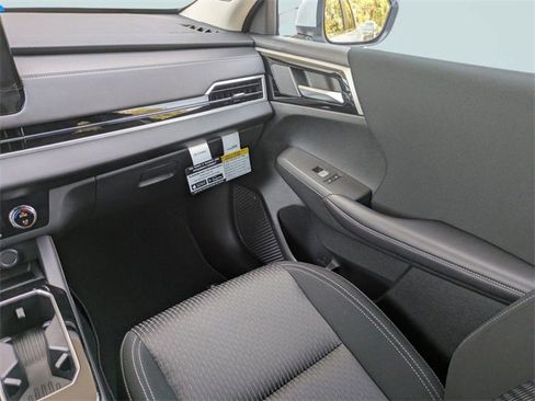 New 2026 Mitsubishi Outlander ES image 17