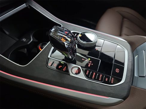 Used 2022 BMW X5 M50i w/ Executive Package image 28