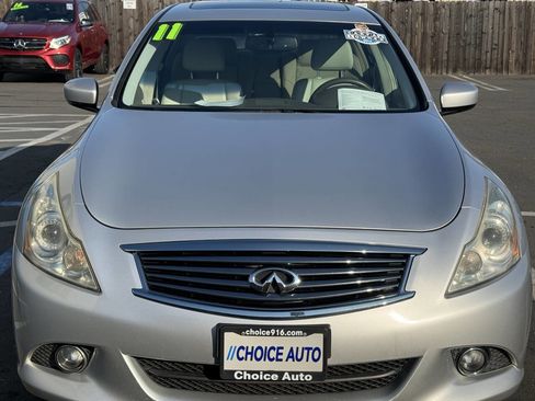 Used 2011 INFINITI G37 Journey w/ Premium Pkg image 2