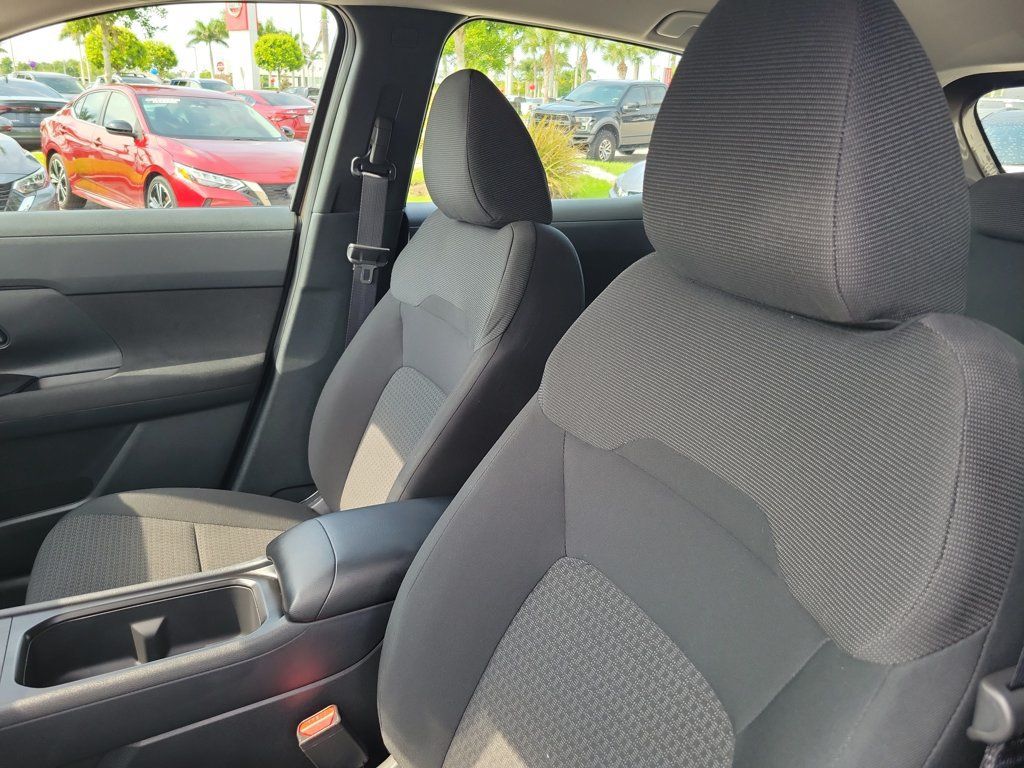 Certified 2025 Nissan Kicks S FWD image 17