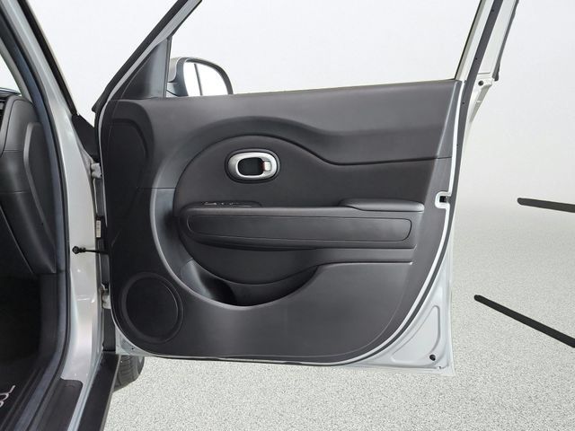 Used 2019 Kia Soul FWD image 22