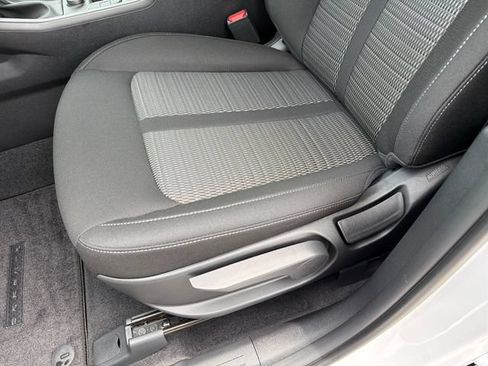New 2026 Kia Sorento LX FWD image 18