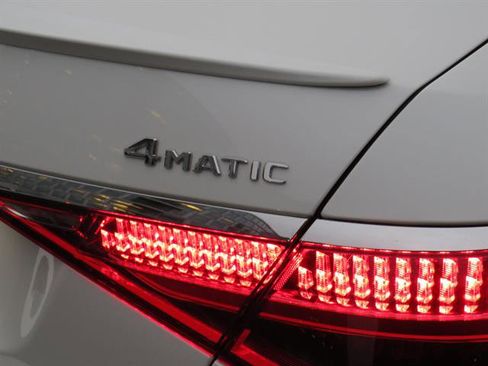 Used 2024 Mercedes-Benz S 580 4MATIC Sedan w/ AMG Line image 32