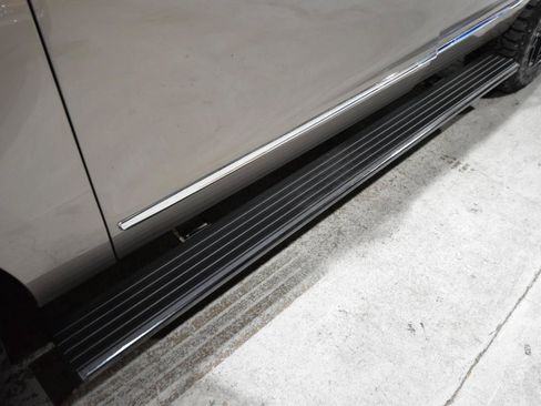 Used 2019 Lincoln Navigator Reserve AWD/4WD image 7