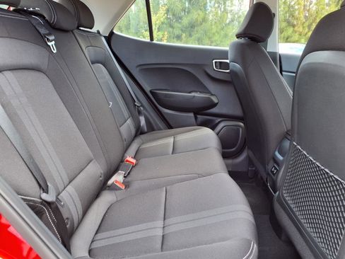 New 2025 Hyundai Venue SEL image 30