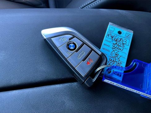 Used 2023 BMW X6 xDrive40i w/ Executive Package image 32