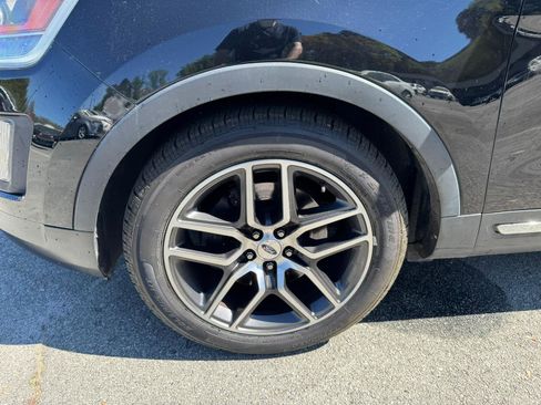 Used 2016 Ford Explorer Limited image 36