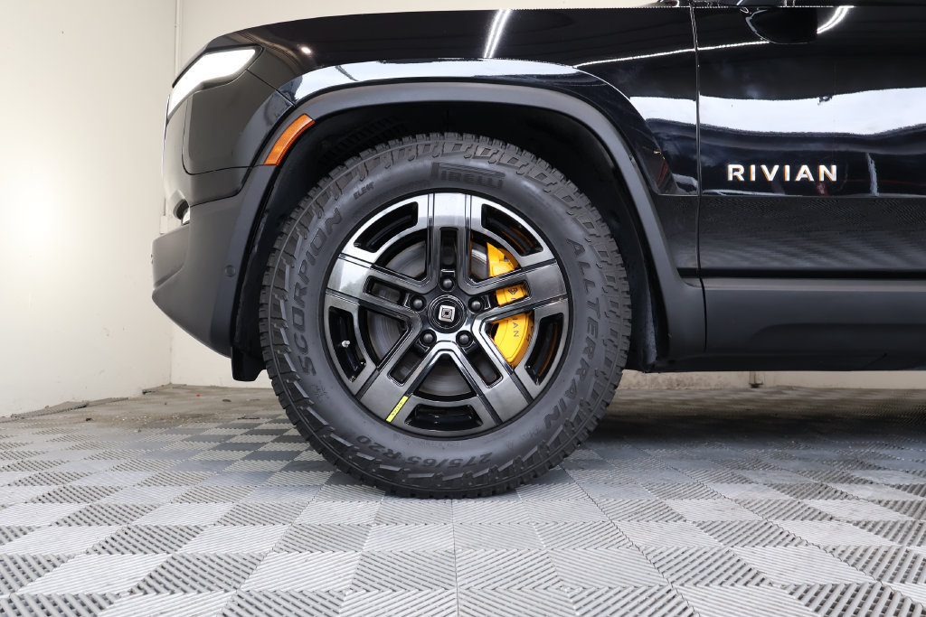 Used 2022 Rivian R1S Launch Edition Quad AWD/4WD image 9