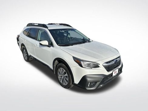 Certified 2022 Subaru Outback Premium image 8