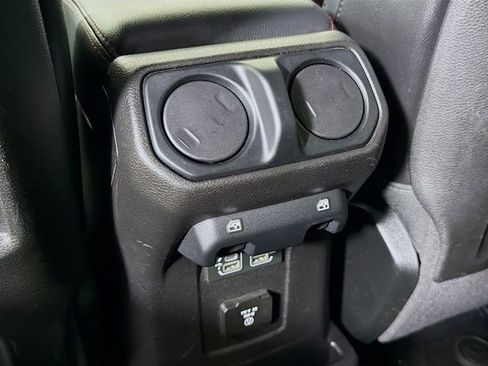 Used 2018 Jeep Wrangler Unlimited Rubicon AWD/4WD image 25