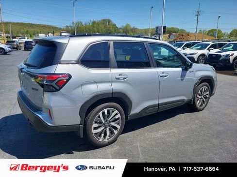 Used 2025 Subaru Forester Touring w/ Touring Package image 4