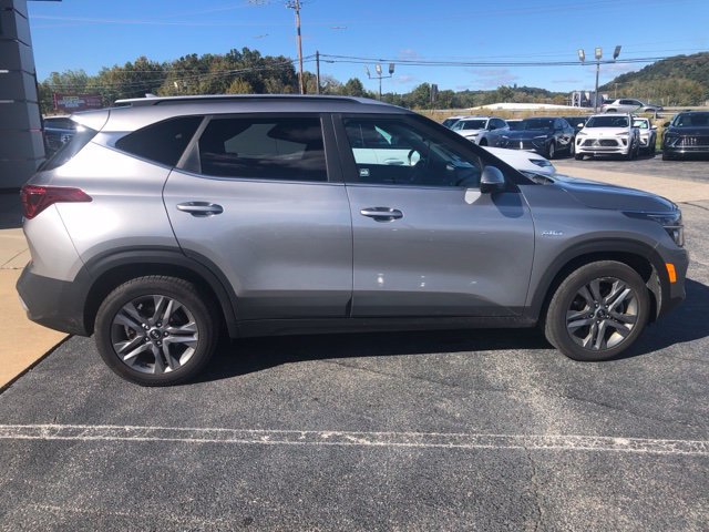 Used 2021 Kia Seltos S AWD/4WD image 5