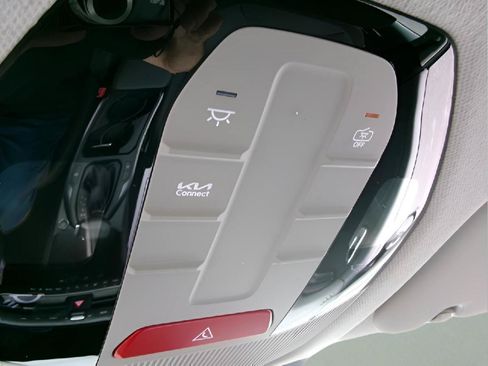 Used 2025 Kia K4 FWD image 15