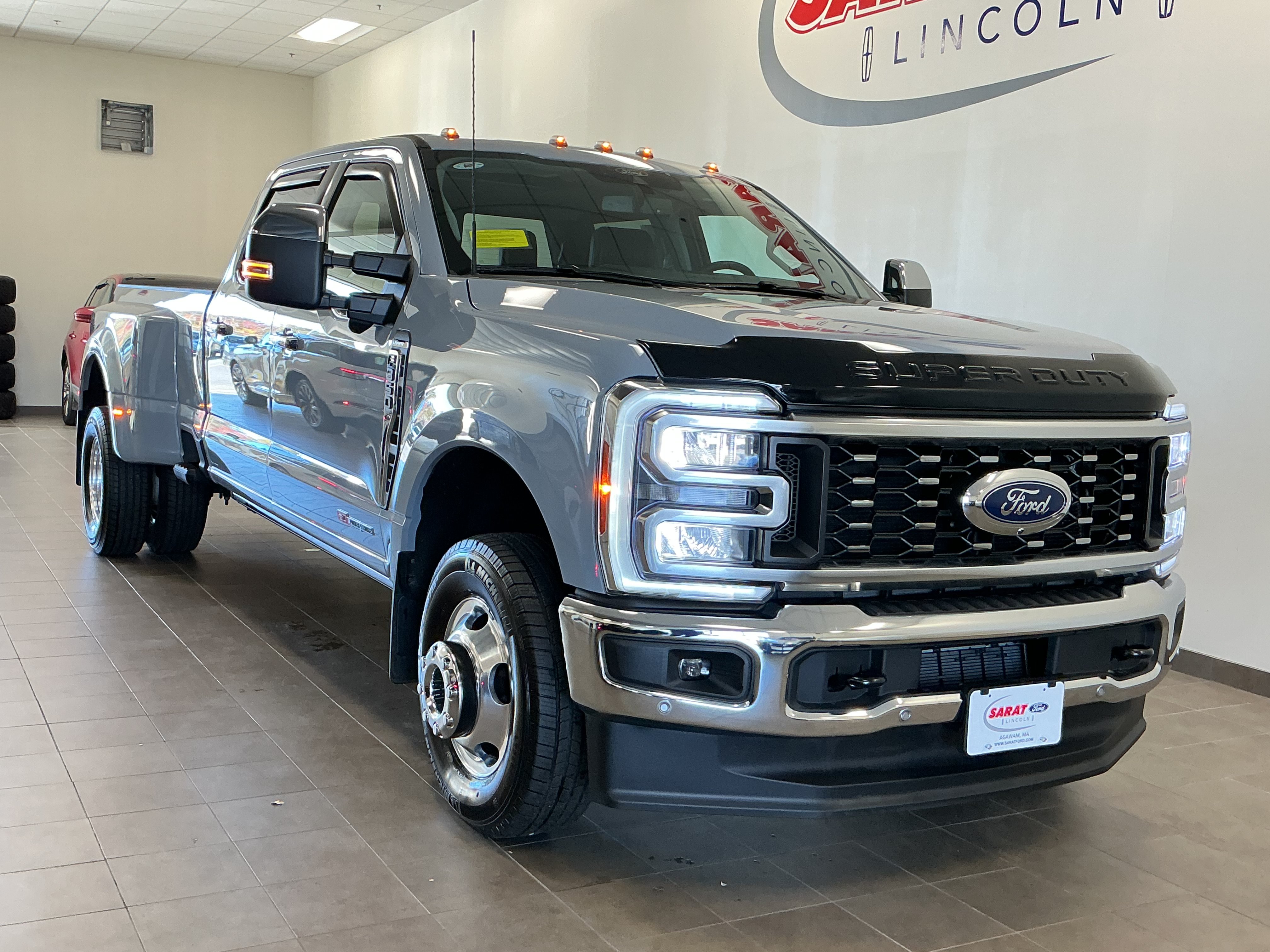 Used 2026 Ford F350 Lariat w/ Lariat Ultimate Package AWD/4WD image 2
