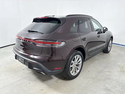 Certified 2025 Porsche Macan AWD/4WD image 7