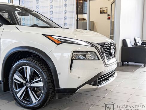 Used 2022 Nissan Rogue Platinum w/ Head-Up Display Package image 4