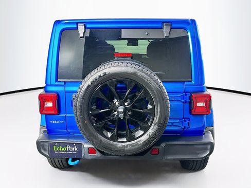 Used 2024 Jeep Wrangler Unlimited Sahara AWD/4WD image 7
