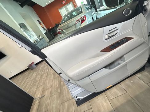 Used 2010 Lexus RX 350 2WD image 39
