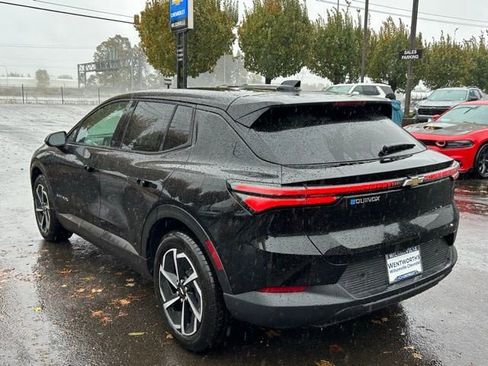 New 2026 Chevrolet Equinox EV LT image 5